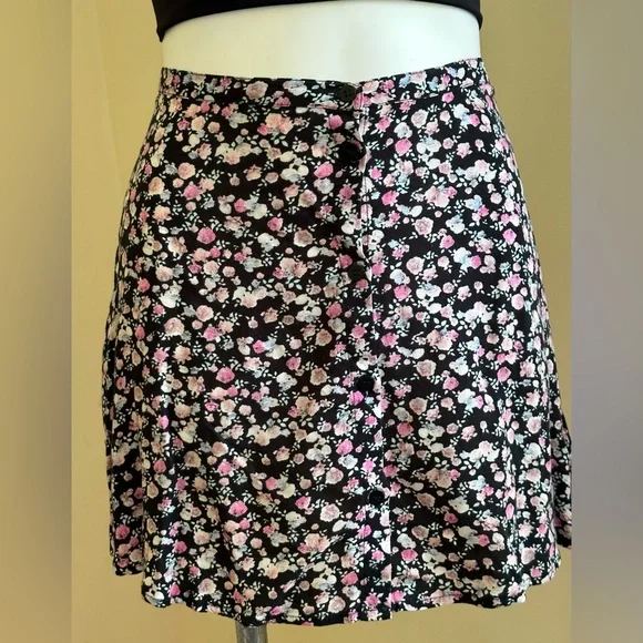 Divided Skirts H M Divide Black Pink Floral Print Mini Skirt
